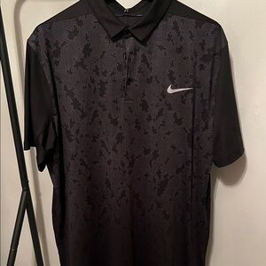 Nike Men's Black Patterned Polo Shirt